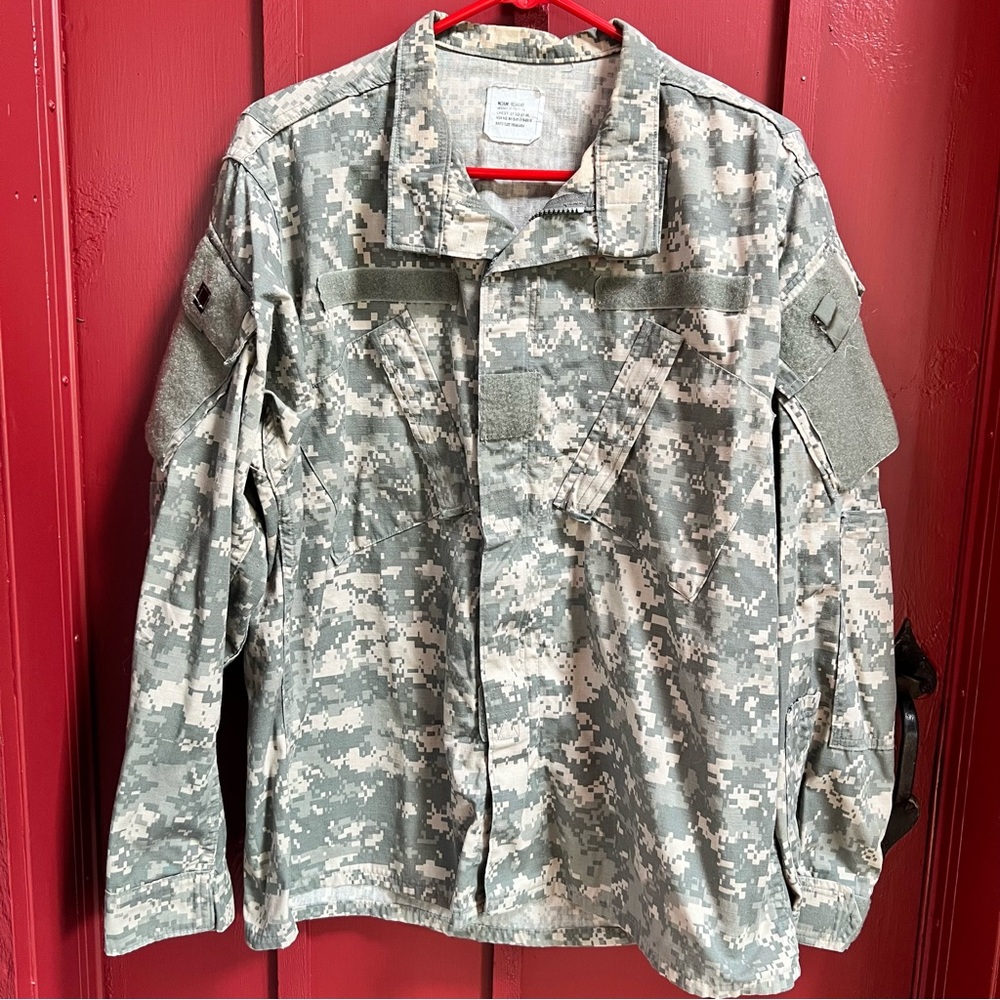 Military Field issue Bdu Camouflage universal Pattern zip up Sz Medium Regular